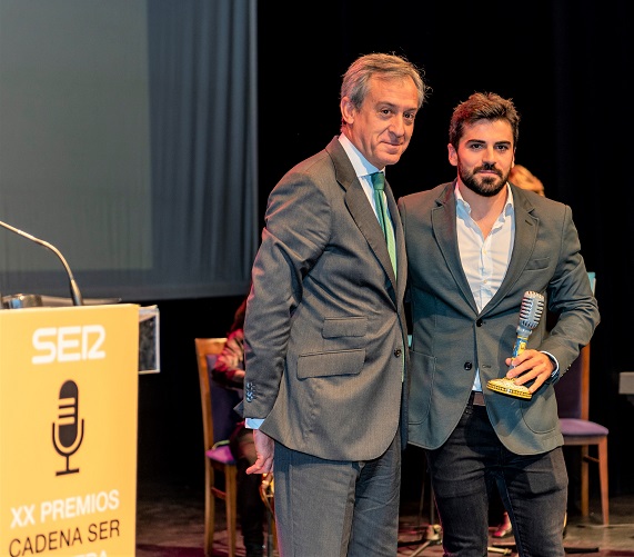 Eurocaja Rural entrega el galardón 'Deportes' al piragüista Paco Cubelos en los Premios Cadena SER Talavera