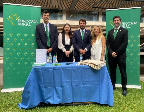 Eurocaja Rural acerca sus propuestas de empleabilidad en la V edición del 'Meeting Point de Prácticas Externas' de la Universidad de Alicante